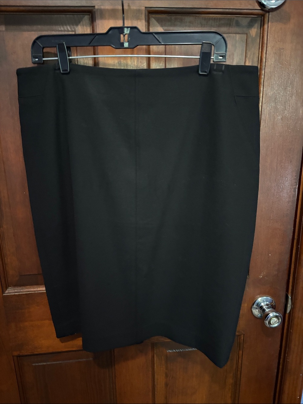 LOFT Black Pencil Skirt - Classic Tailored Workwear